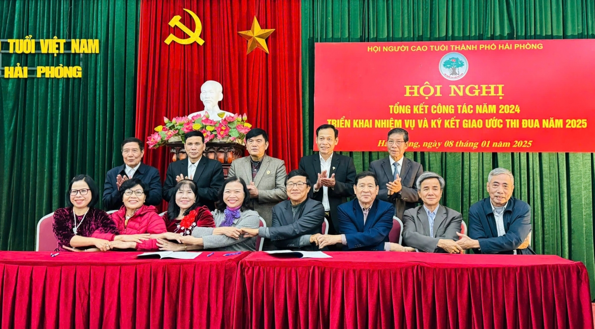 Hội NCT các quận, huyện cam kết thực hiện thắng lợi các chỉ tiêu thi đua năm 2025