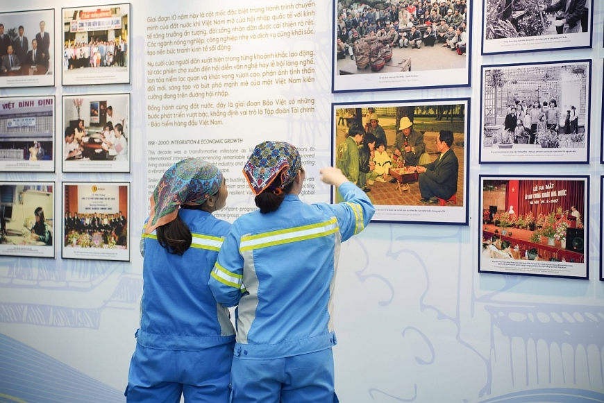 Tình yêu với lịch sử, quê hương, đất nước luôn vẹn nguyên và là niềm tự hào  trong mỗi trái tim người Việt