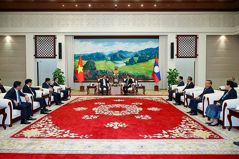 Hai nhà lãnh đạo nhất trí hai bên tiếp tục trao đổi đoàn cấp cao, nhất là nhân dịp các sự kiện lớn của hai nước, thể hiện tinh thần đoàn kết, gắn bó và quyết tâm hoàn thành các mục tiêu đề ra - Ảnh: VGP/Nhật Bắc