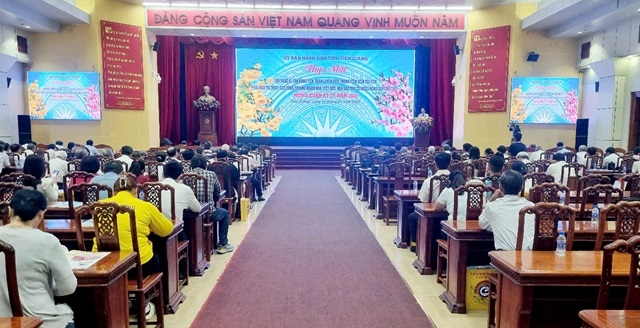  Quang cảnh buổi họp mặt