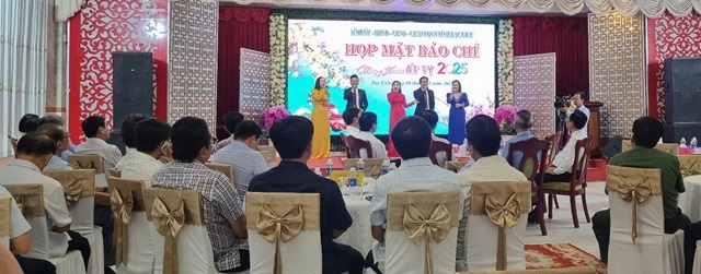 Quang cảnh buổi họp mặt