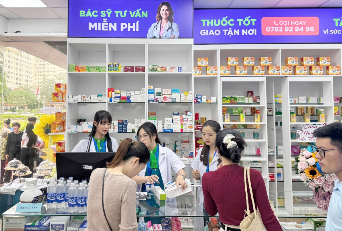 Nhà thuốc Sen Pharma dự kiến hoạt động xuyên Tết Âm Lịch 2025 để phục vụ khách hàng.