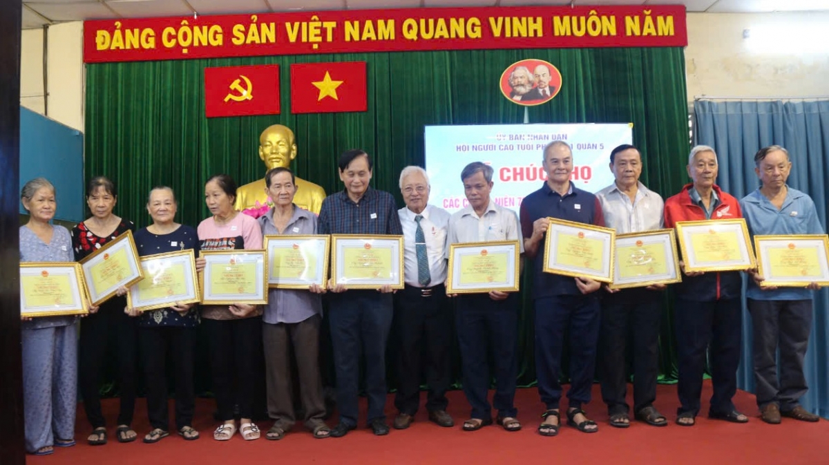 Tổ chức chúc thọ mừng thọ người cao tuổi