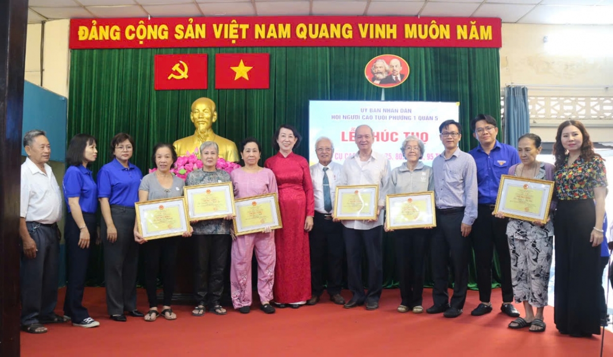 Tổ chức chúc thọ mừng thọ người cao tuổi