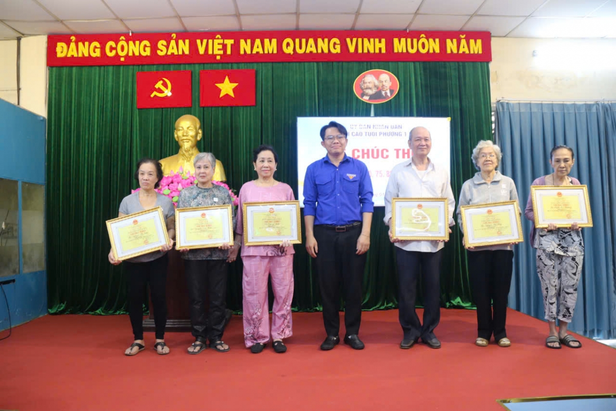 Tổ chức chúc thọ mừng thọ người cao tuổi