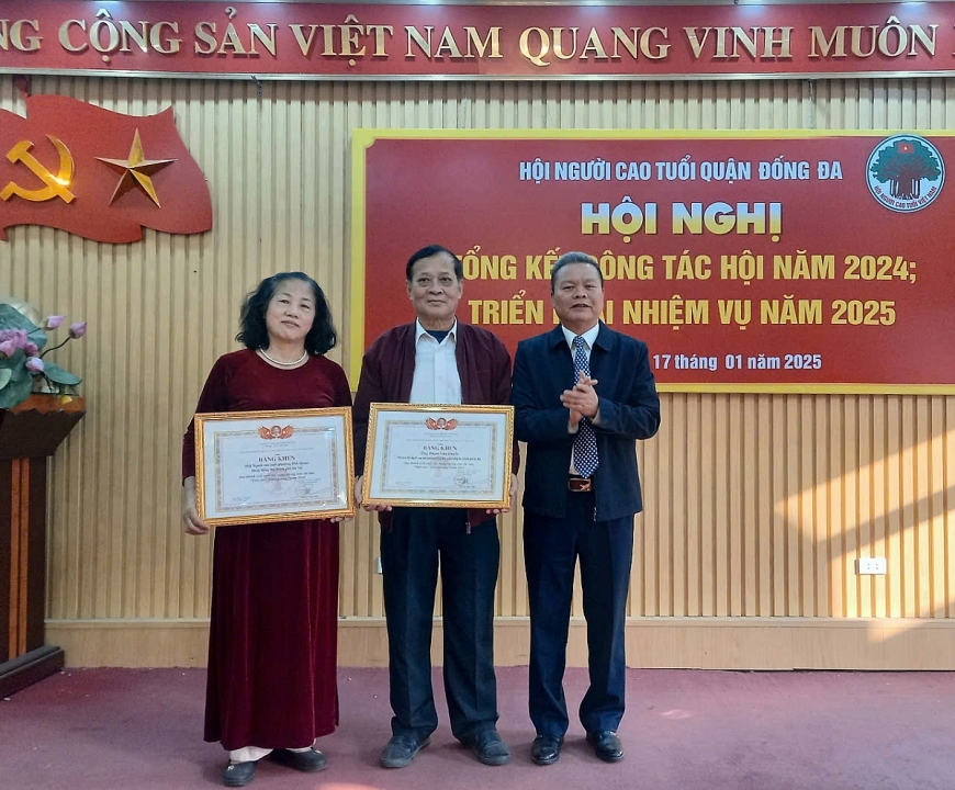 Luôn phát huy tốt vai trò “Tuổi cao - Gương sáng”