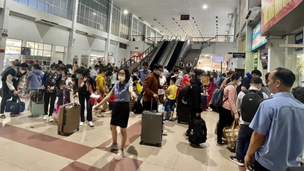 Cảnh giác với trộm cắp nơi bến xe, nhà ga...