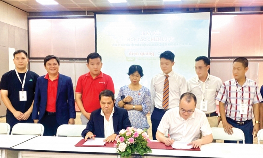 Lễ kí kết hợp tác chiến lược giữa Điện Quang và Austa