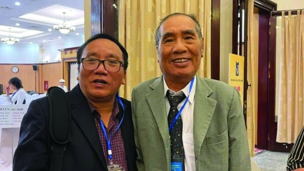 Người kiên cường vượt lên số phận, 2 lần được Bác Hồ tặng Huy hiệu cao quý