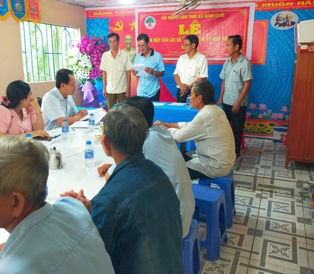 Hội NCT xã Ninh Quới ra mắt CLB Liên thế hệ tự giúp nhau