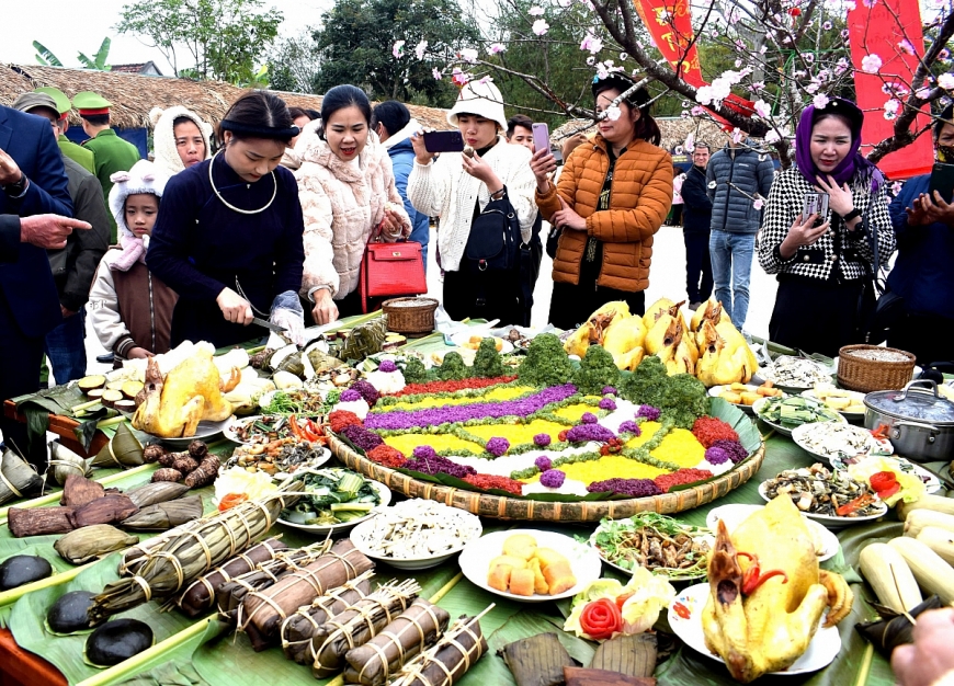 Xuân ấm lòng dân bản ở vùng dân tộc thiểu số