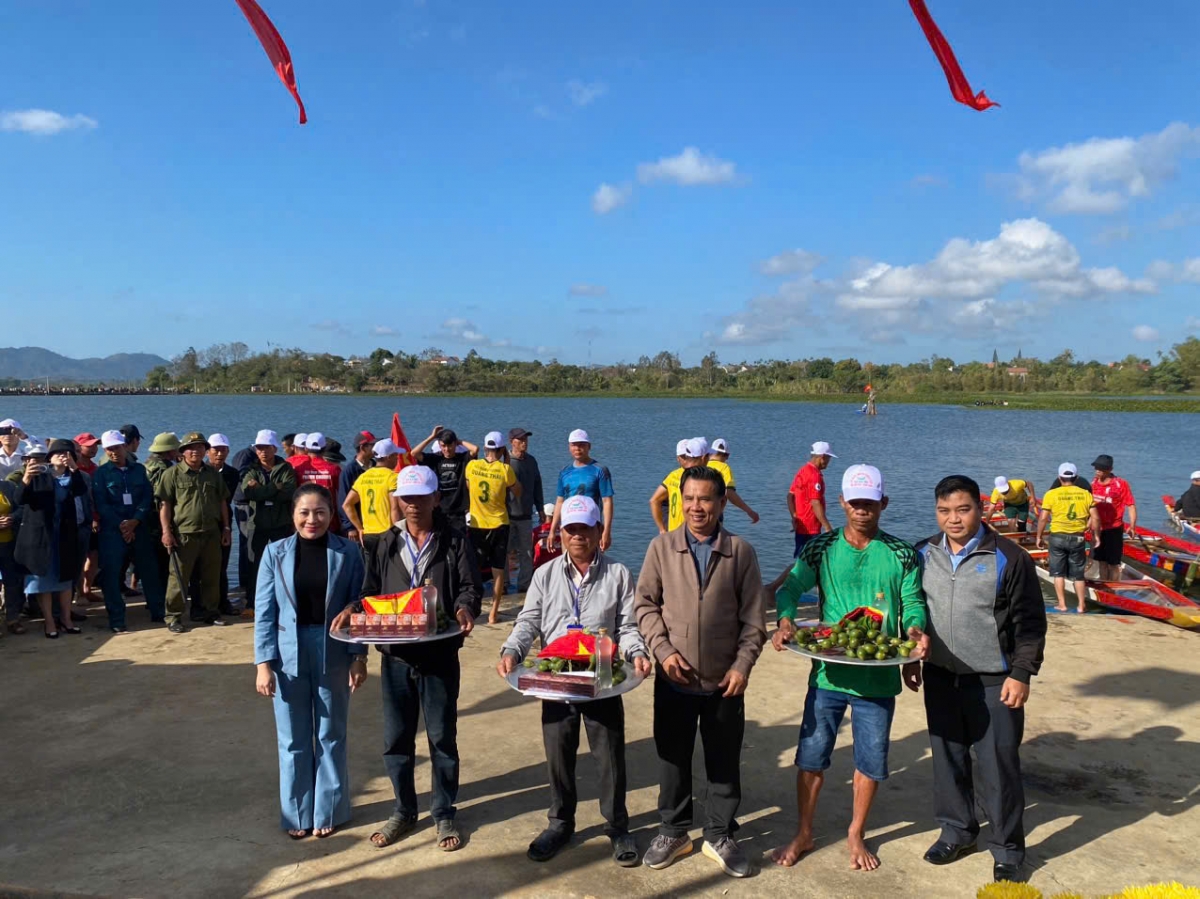 Huyện Cư Kuin, tỉnh Đắk Lắk:  Tổ chức nhiều hoạt động, lễ hội mừng Đảng, mừng Xuân Ất Tỵ 2025