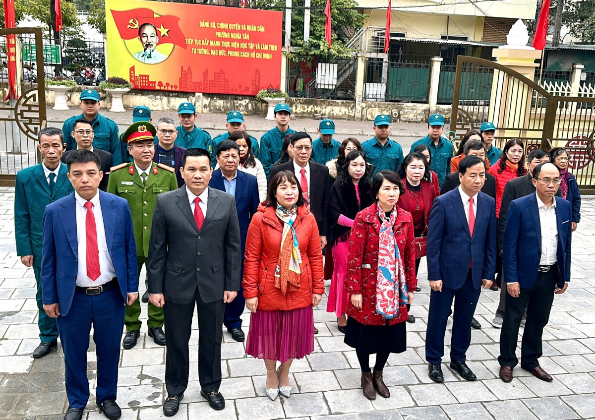 Ra quân trồng cây đầu Xuân mới Ất Tỵ