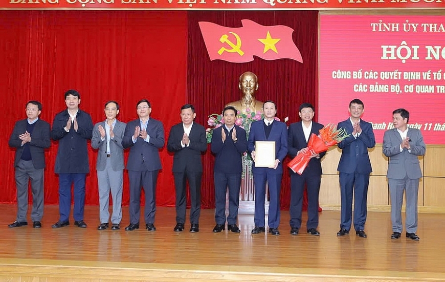 Thanh Hóa công bố các quyết định về tổ chức bộ máy