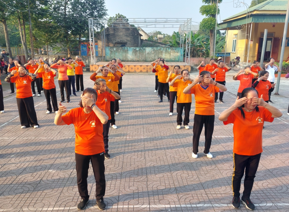 Buổi tập DSTT của Hội NCT xã Xuân Giang, huyện Nghi Xuân