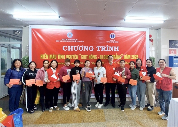 Sở y tế tỉnh Ninh Bình tổ chức chương trình “Giọt hồng Blouse trắng”