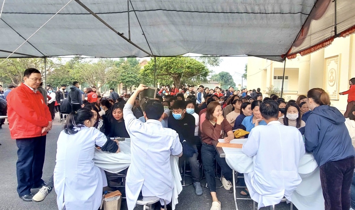 Sở y tế tỉnh Ninh Bình tổ chức chương trình “Giọt hồng Blouse trắng”