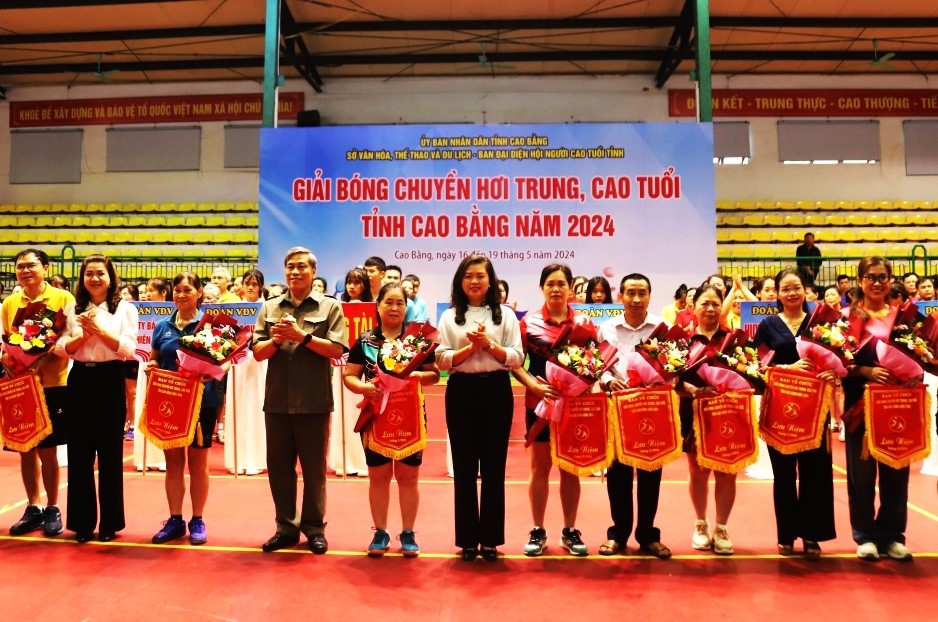 Giải bóng chuyền hơi trung cao tuổi tỉnh Cao Bằng năm 2024