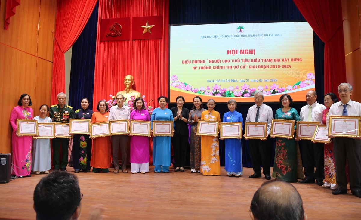 Người cao tuổi có vai trò quan trọng trong phong trào xây dựng hệ thống chính trị cơ sở
