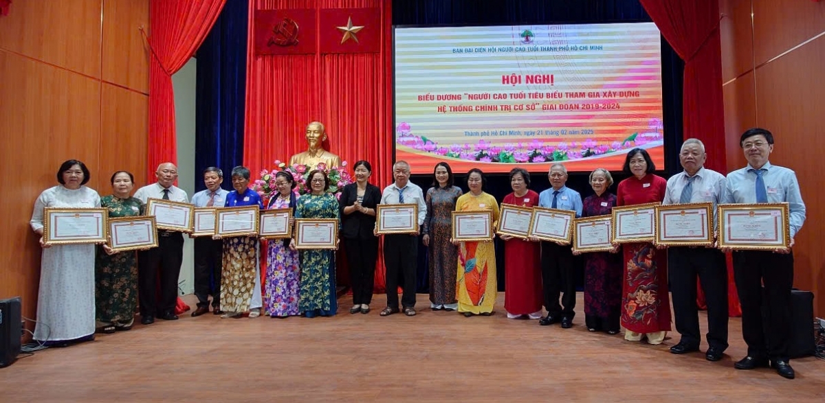 Người cao tuổi có vai trò quan trọng trong phong trào xây dựng hệ thống chính trị cơ sở
