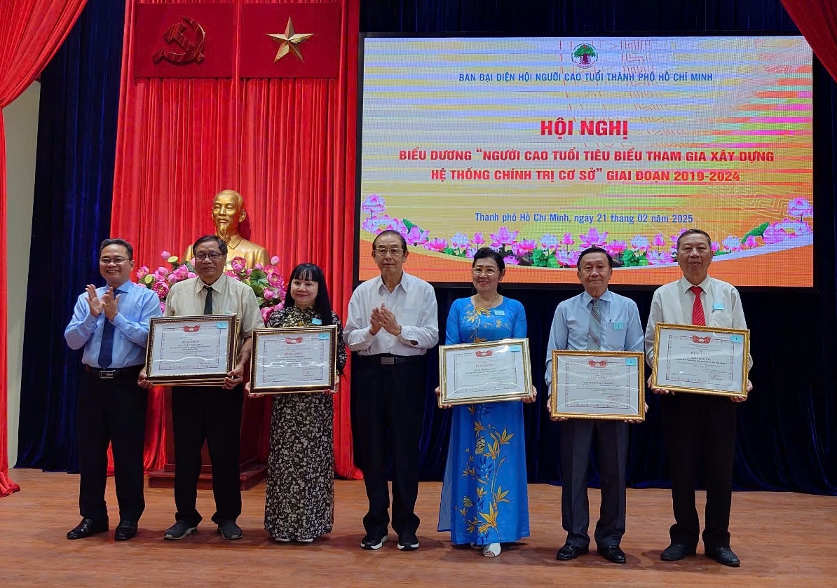 Người cao tuổi có vai trò quan trọng trong phong trào xây dựng hệ thống chính trị cơ sở