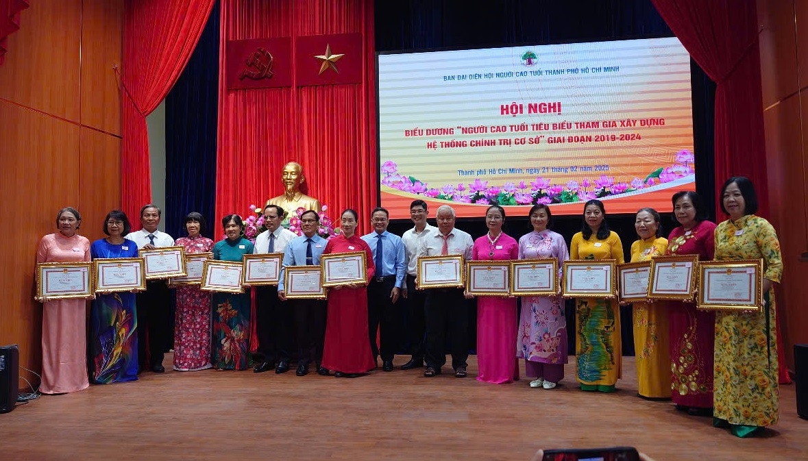 Người cao tuổi có vai trò quan trọng trong phong trào xây dựng hệ thống chính trị cơ sở