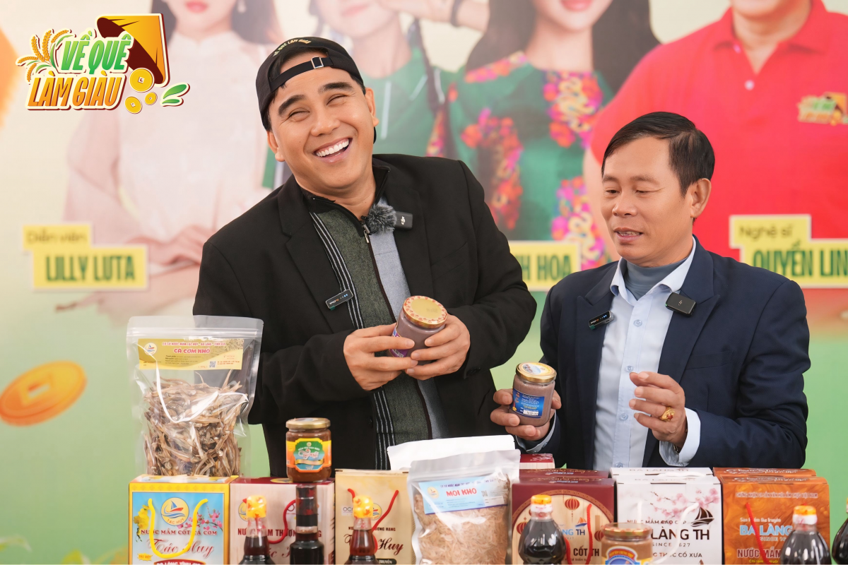 Nước mắm, nem chua cùng nhiều đặc sản Thanh Hóa lên livestream của “Về quê làm giàu”