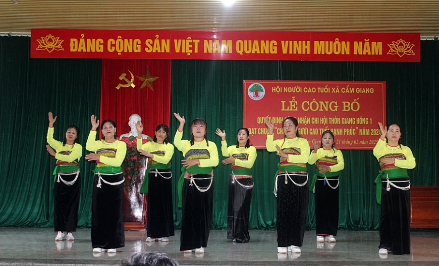 Chi hội NCT thôn Giang Hồng 1 đạt chuẩn Chi hội NCT hạnh phúc
