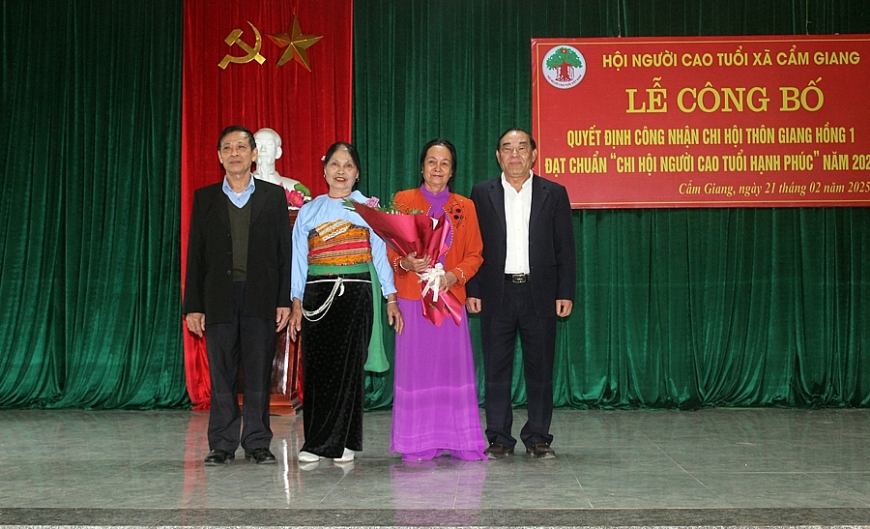 Chi hội NCT thôn Giang Hồng 1 đạt chuẩn Chi hội NCT hạnh phúc