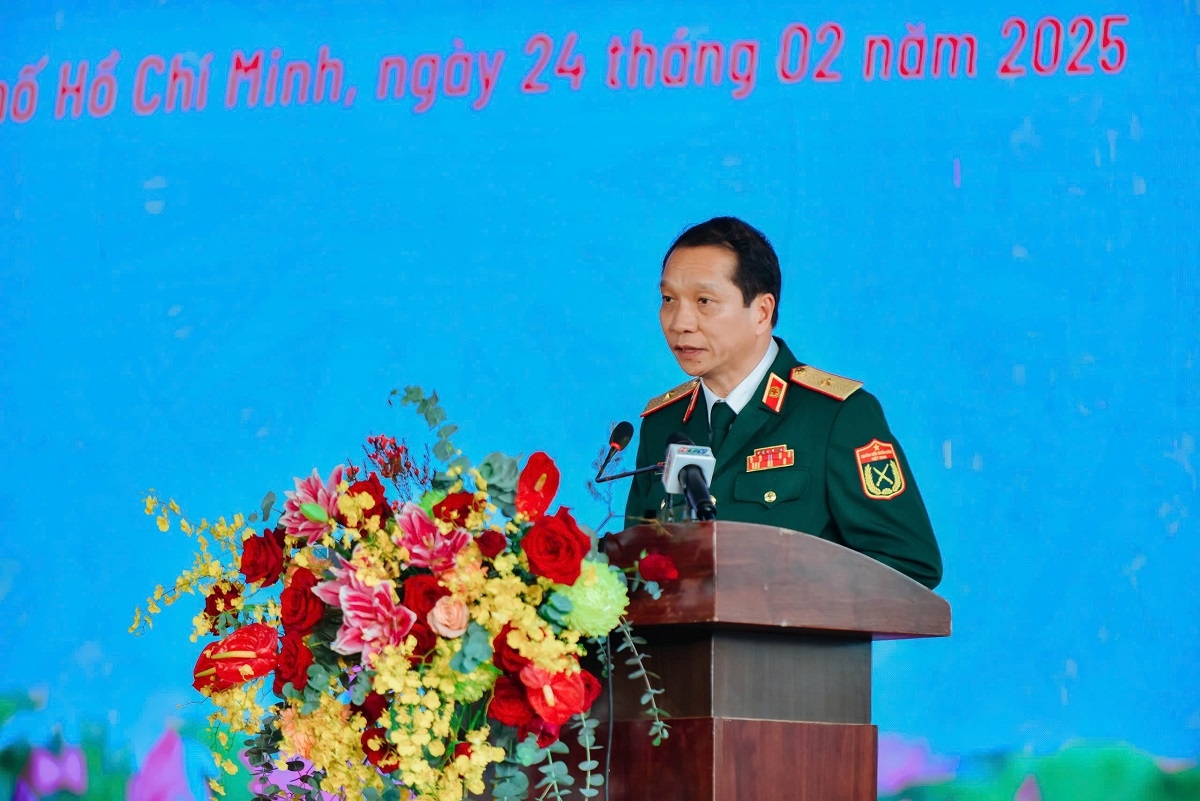 Khoa Hồi sức tích cực đón nhận danh hiệu Anh hùng Lực lượng vũ trang Nhân dân lần 2