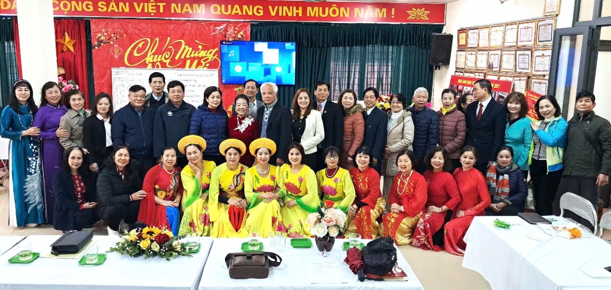 Các đại biểu tham gia buổi sinh hoạt