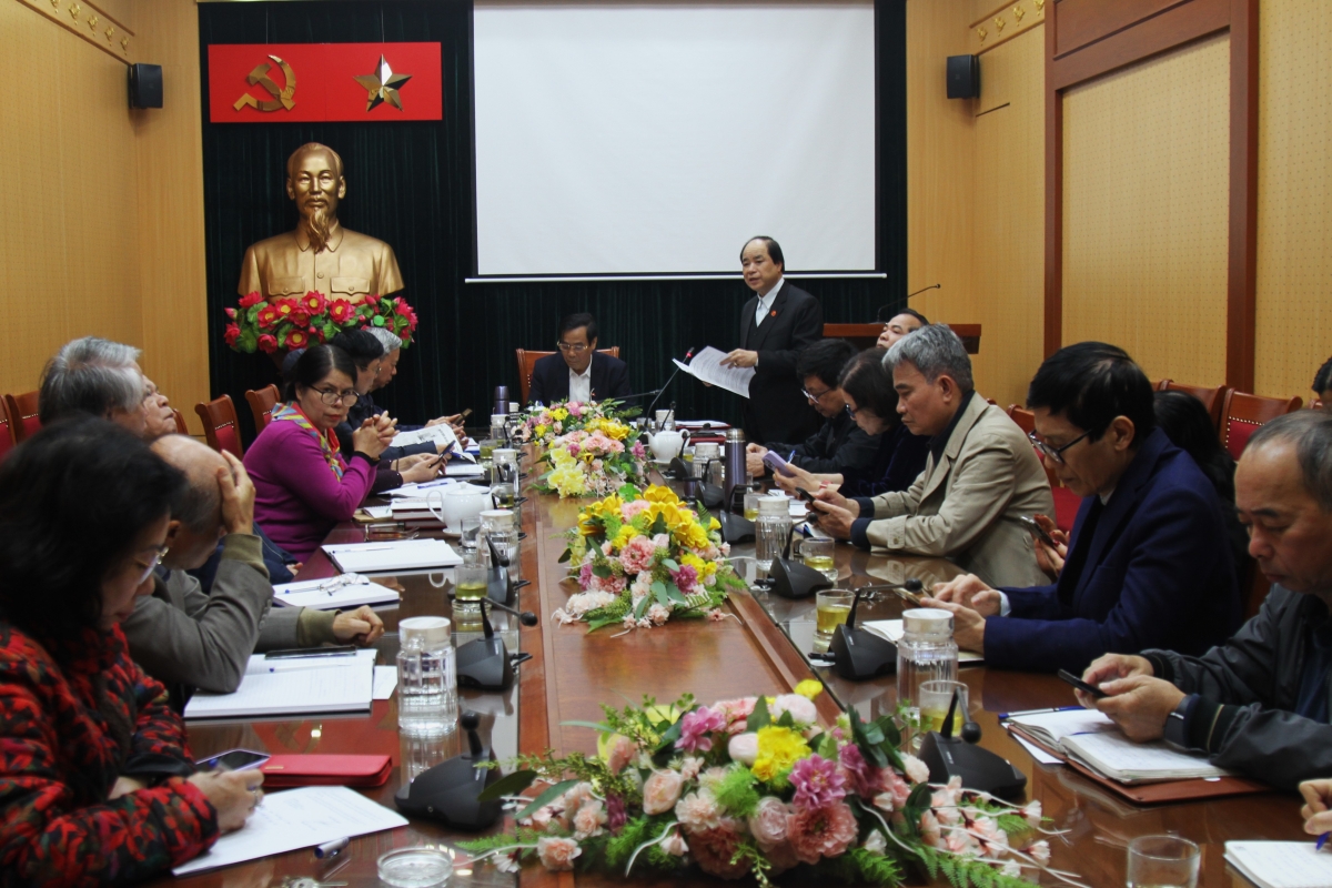 Phó Chủ tịch Thường trực Trương Xuân Cừ phổ biến nội dung Quyết định 383 và Quyết định 379 của Thủ tướng Chính phủ