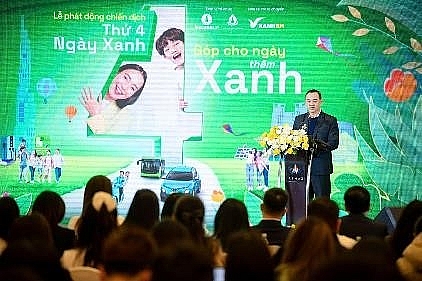 TS. Trần Nam Tú – Phó Vụ trưởng phụ trách Vụ Khoa học Công nghệ và Môi trường – Bộ Giáo dục & Đào tạo chia sẻ về những kinh nghiệm triển khai việc giáo dục và hình thành thói quen sống xanh, bảo vệ môi trường trong học đường và cộng đồng tại buổi lễ phát động