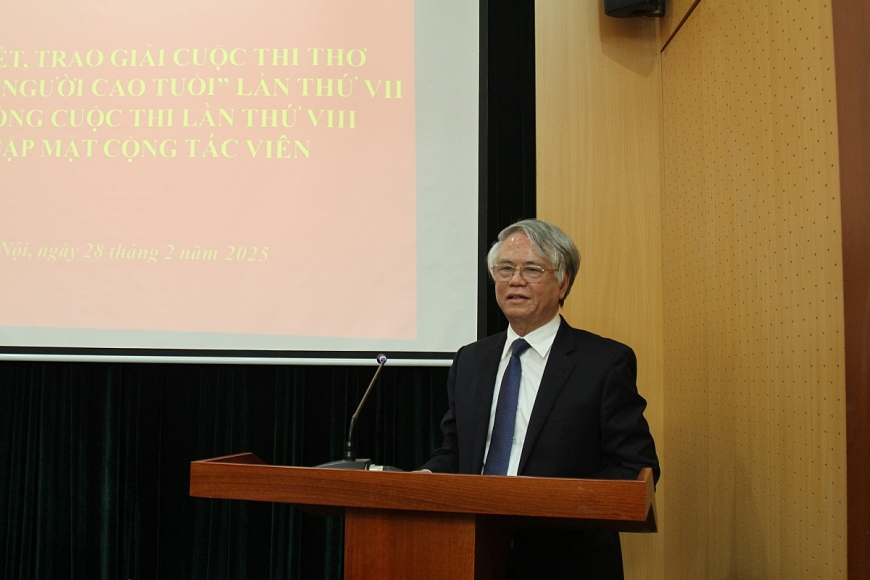 Mùa thơ thứ 7 vẫn thơm hương tình người