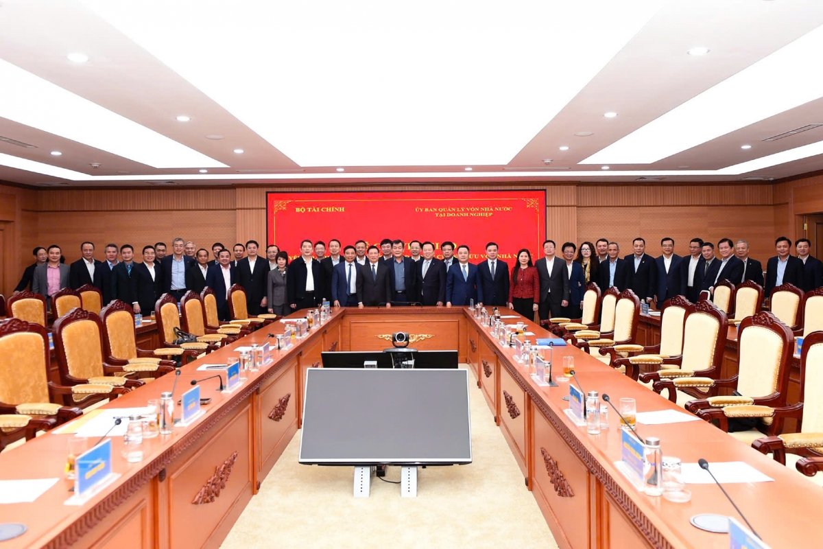 Chuyển giao quyền, trách nhiệm của cơ quan đại diện chủ sở hữu vốn nhà nước từ Ủy ban quản lý vốn nhà nước tại doanh nghiệp về Bộ Tài chính