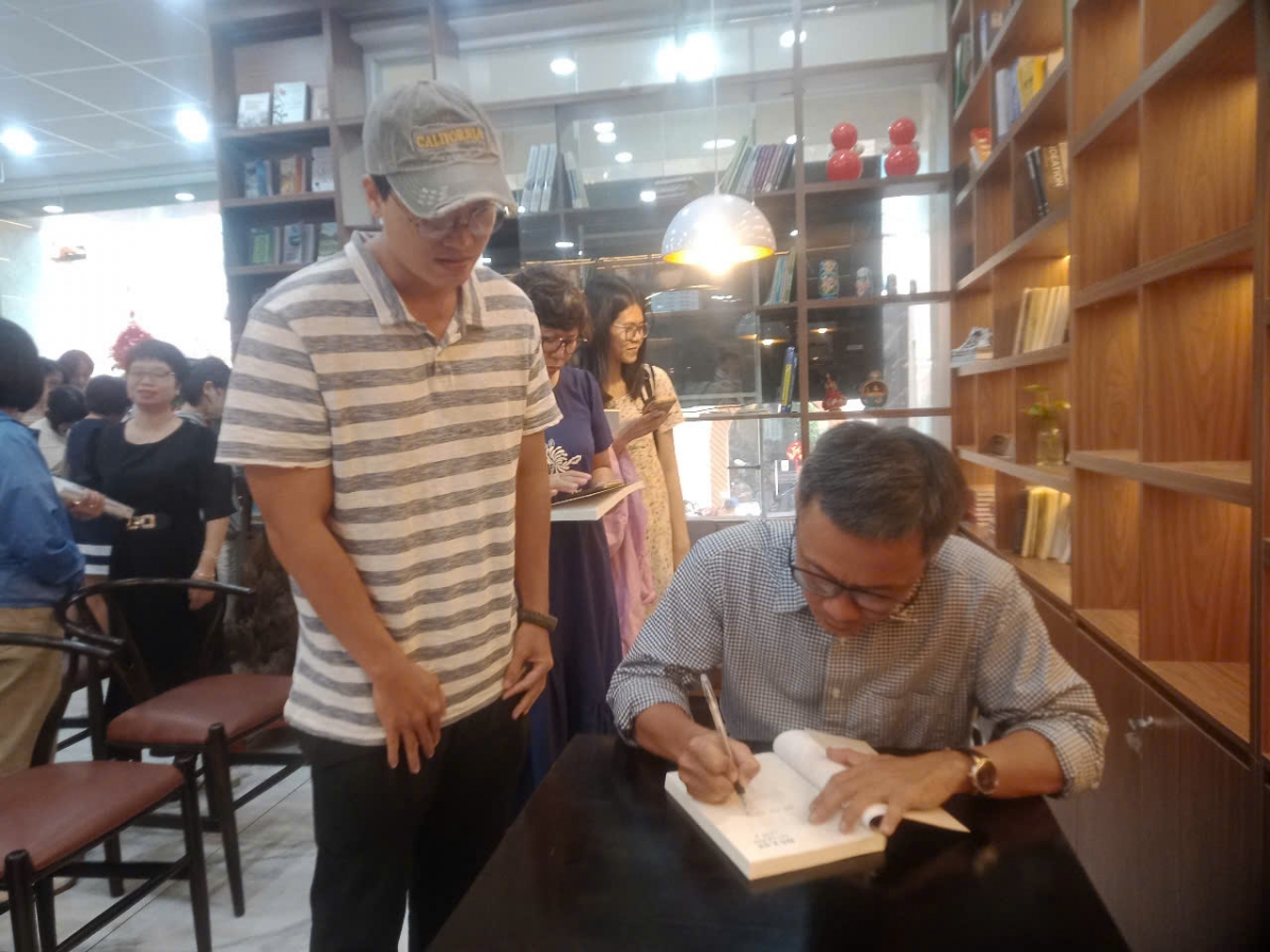 “Đà Lạt, thành phố trong album”, bộ tứ khảo của nhà văn Nguyễn Vĩnh Nguyên