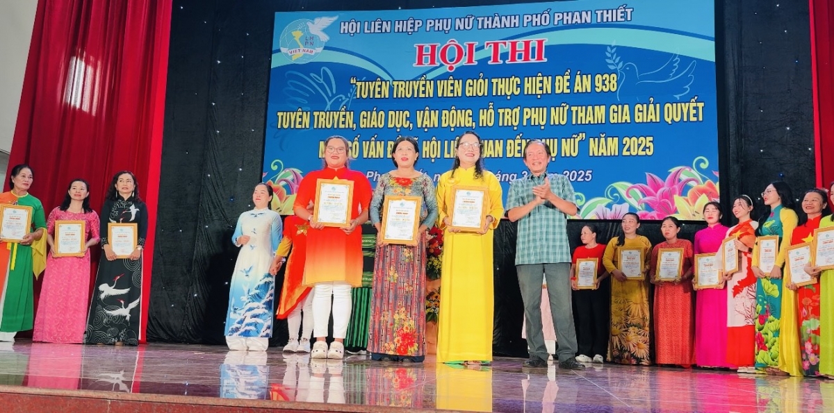 TP Phan Thiết, tỉnh Bình Thuận: Kỷ niệm 8/3 và Hội thi tuyên truyền viên giỏi Đề án 938