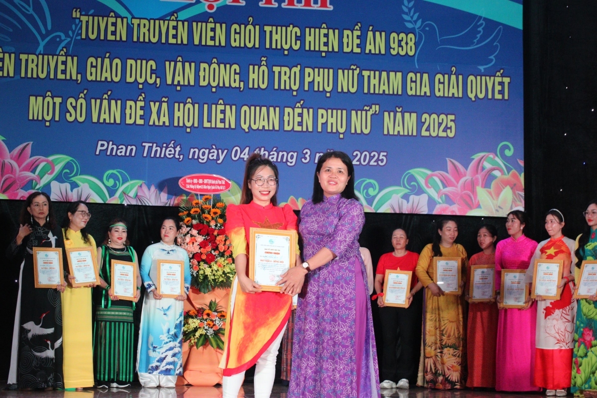 TP Phan Thiết, tỉnh Bình Thuận: Kỷ niệm 8/3 và Hội thi tuyên truyền viên giỏi Đề án 938