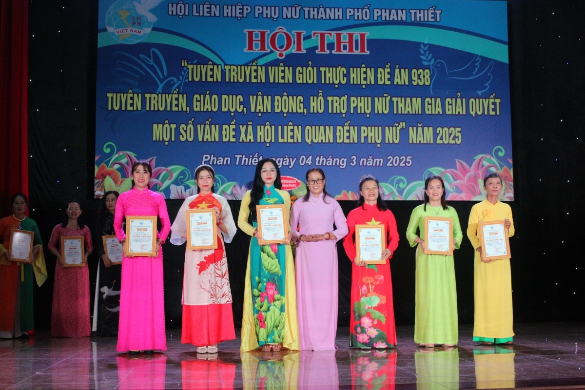 TP Phan Thiết, tỉnh Bình Thuận: Kỷ niệm 8/3 và Hội thi tuyên truyền viên giỏi Đề án 938
