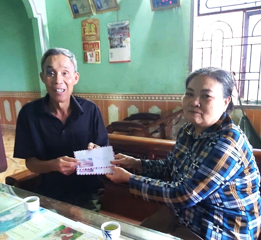 Tặng quà NCT hoàn cảnh khó khăn huyện Ia Pa