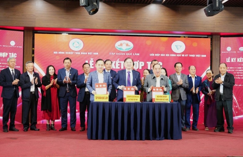 Tại hội nghị cũng đã diễn ra lKí kết hợp tác giữa Liên hiệp các Hội Khoa học và Kỹ thuật Việt Nam, Hội NNTH Việt Nam và Tập đoàn Quế Lâm.