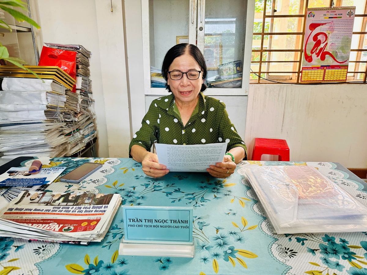 Bà Trần Thị Ngọc Thành, Phó Chủ tịch Hội NCT phường Hiệp Thành chia sẻ với phóng viên