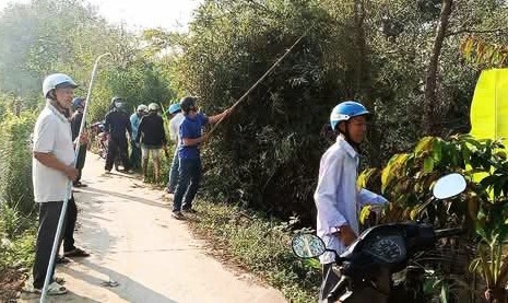 NCT huyện Kế Sách tham gia dọn vệ sinh môi trường