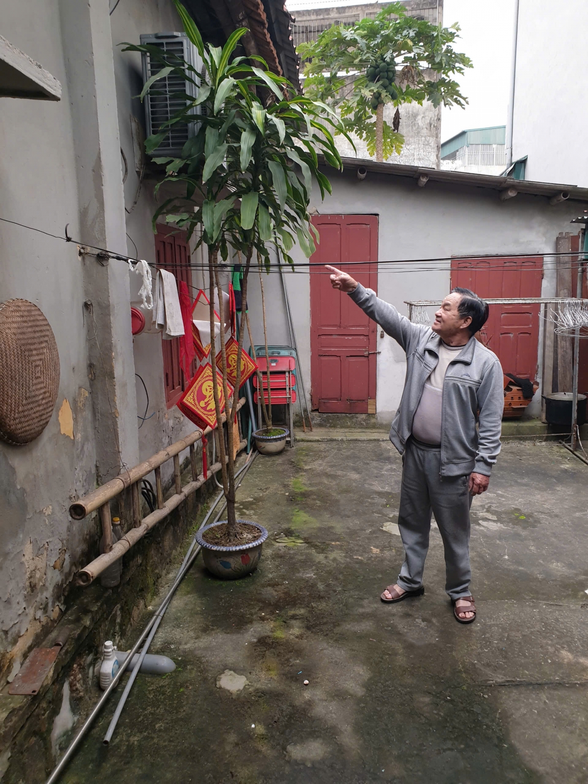 Cần nhanh chóng hoàn thành thủ tục cấp Giấy chứng nhận quyền sử dụng đất cho gia đình ông Lê Cao Phấn