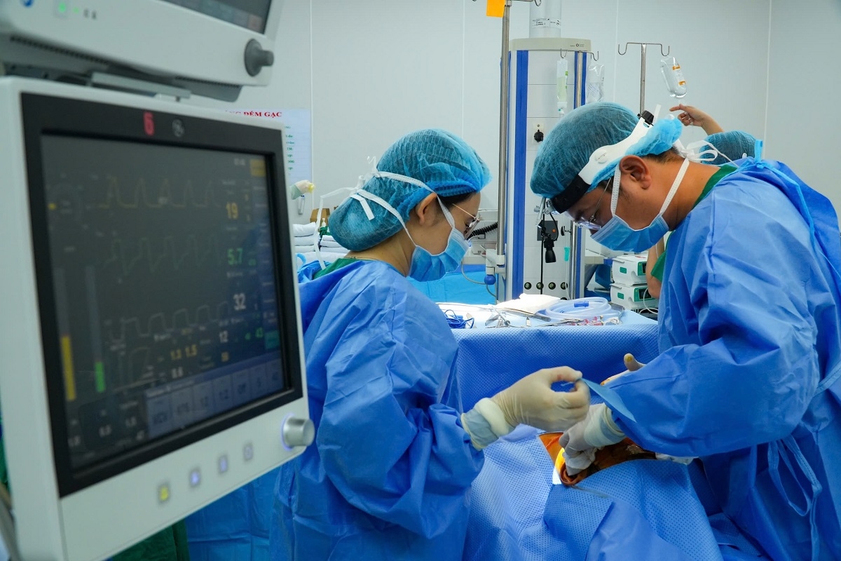 Bệnh viện Quân y 175: Phẫu thuật tái tạo lưỡi cho bệnh nhân bị ung thư