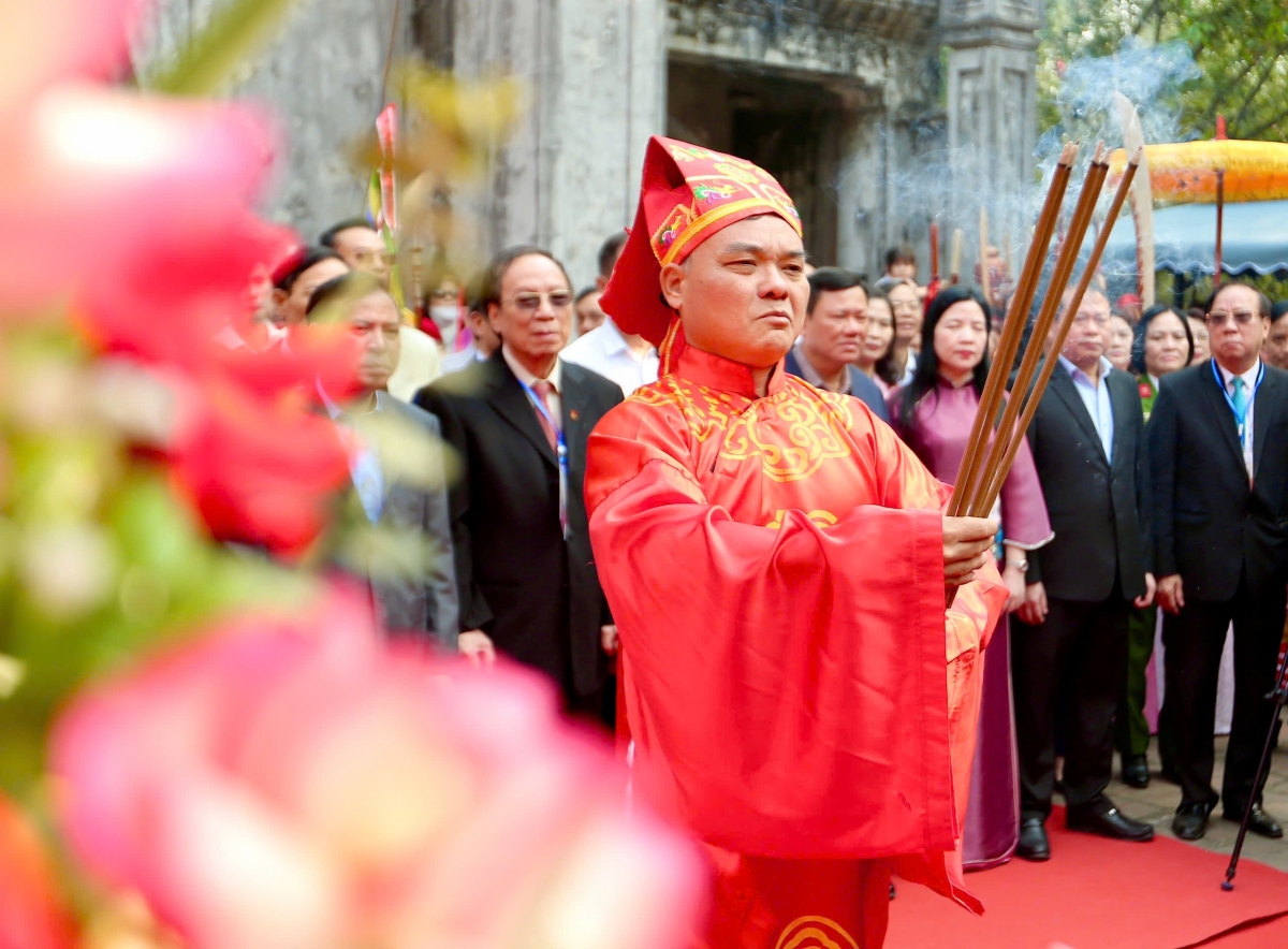 Lễ hội Đền Bà Triệu năm 2025