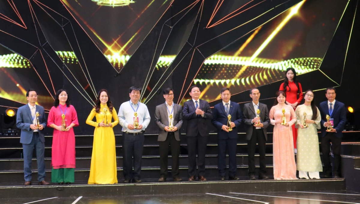 Thủ tướng Phạm Minh Chính: Ngành truyền hình tiếp tục giữ vững bản sắc nghề nghiệp, phát triển hệ sinh thái truyền hình đa nền tảng