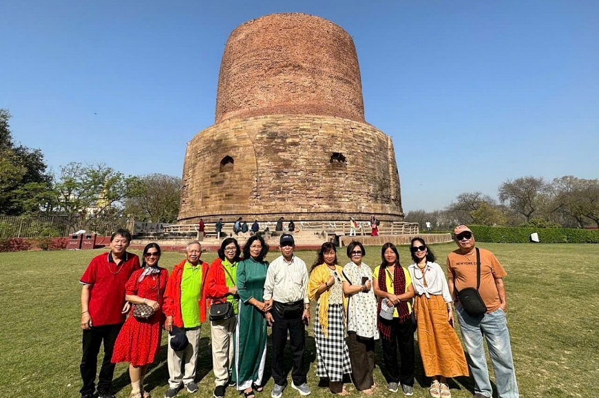 Hành hương về đất Phật