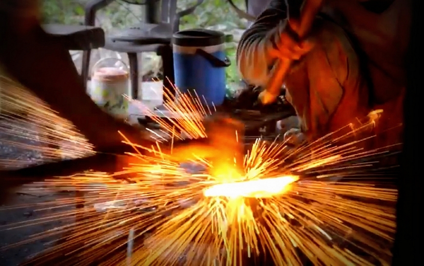 : Nghề rèn và những sản phẩm rèn truyền thống cũng có sức hấp dẫn riêng.