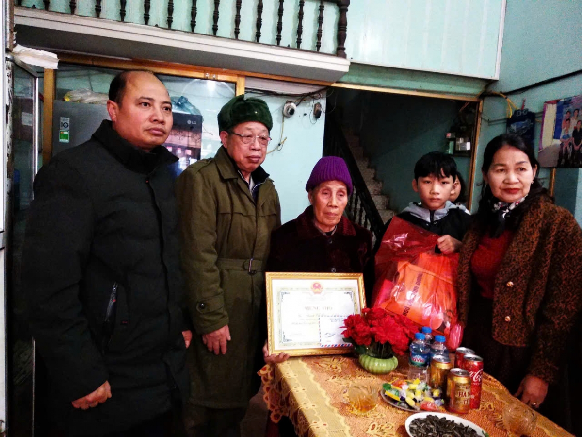 Người cao tuổi huyện Văn Lãng tích cực hưởng ứng phong trào “Tuổi cao - Gương sáng”